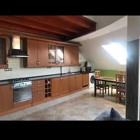 Apartment Lakas